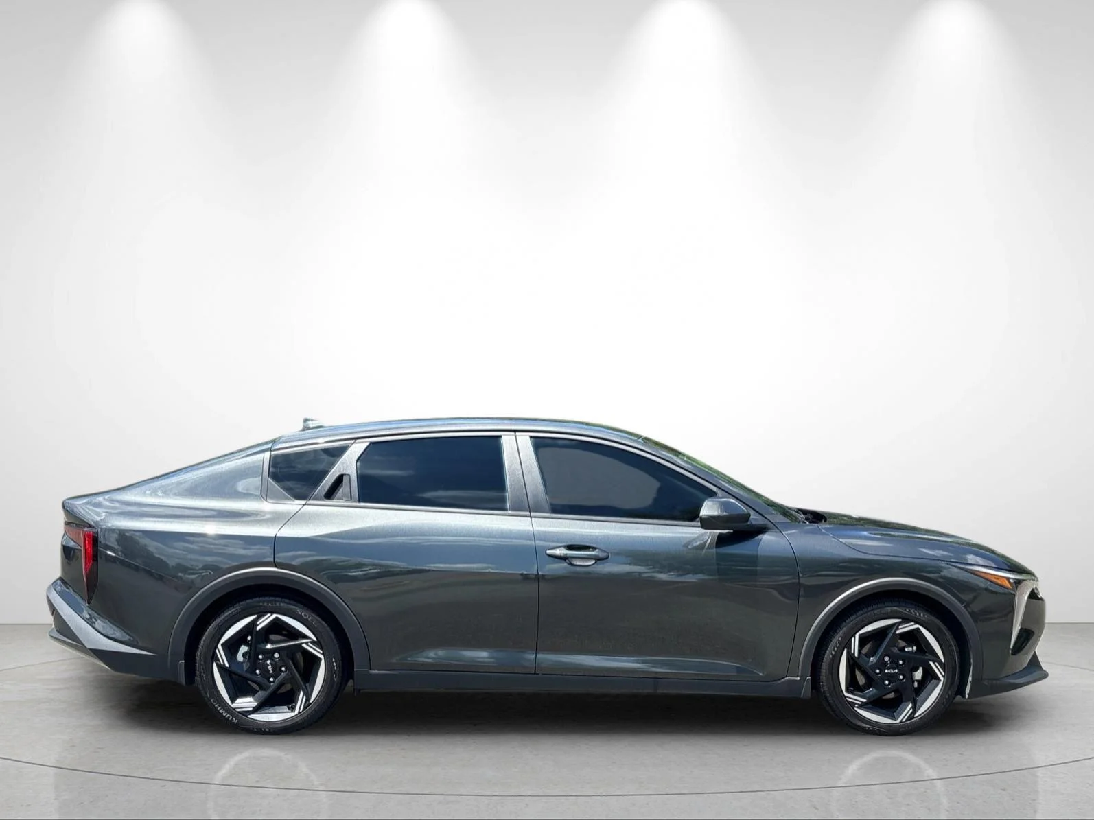 Used 2025 Interstellar Gray Kia EX image 6