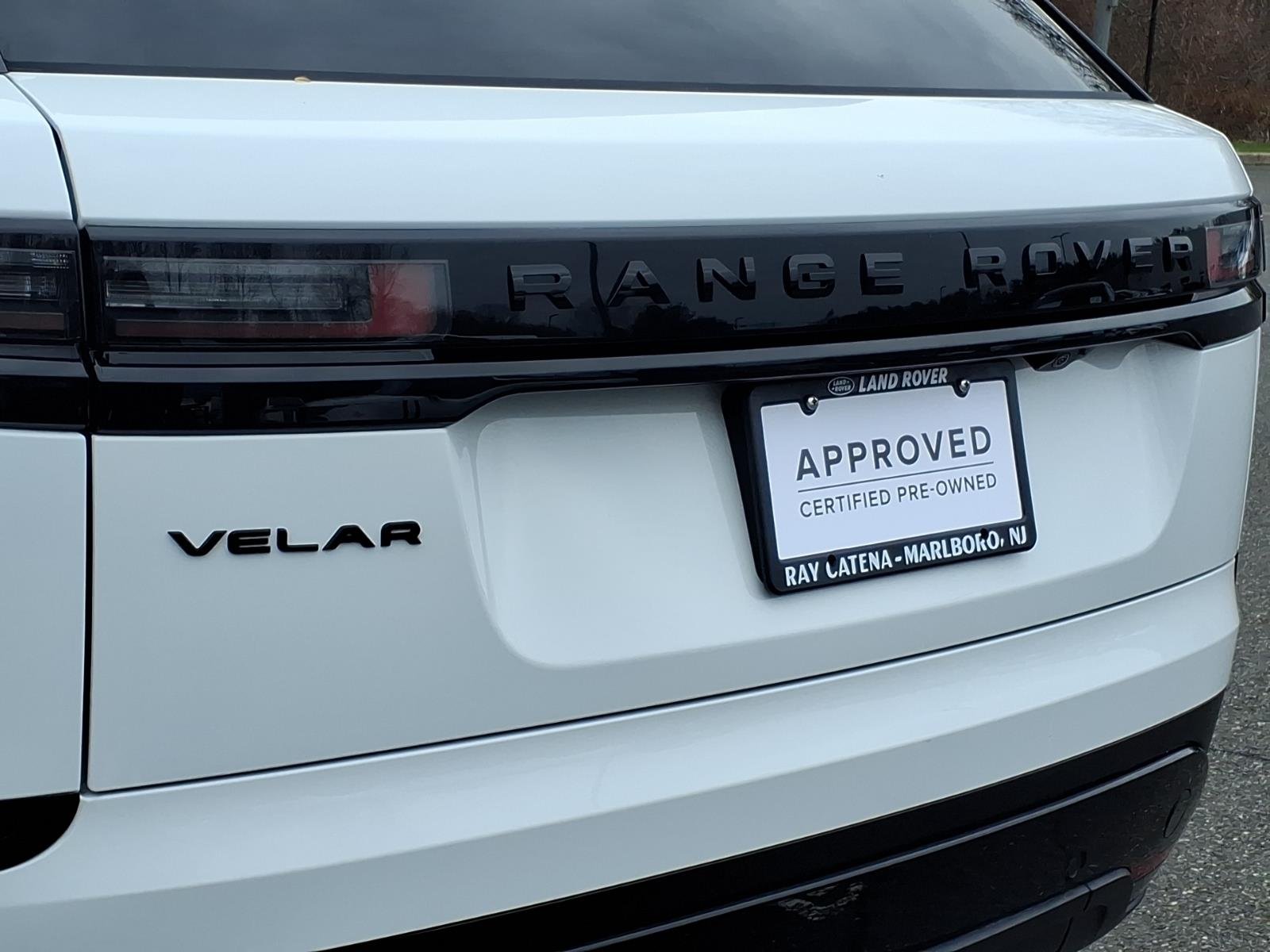 Certified Used 2026 Fuji White 1aa Land Rover S image 20