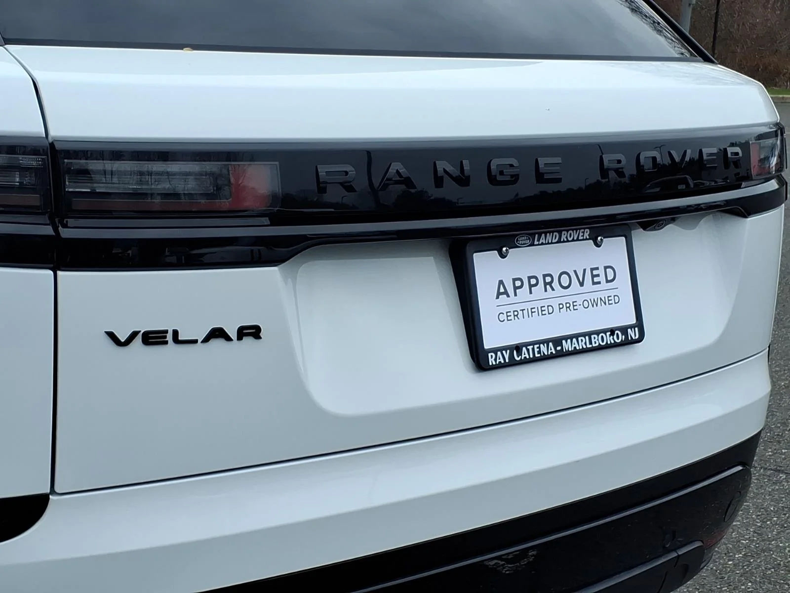 Certified Used 2026 Fuji White 1aa Land Rover S image 20