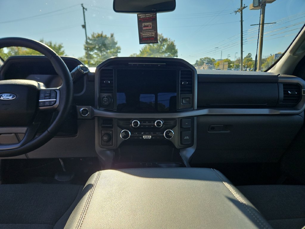 Used 2024 Gray Ford XLT image 18