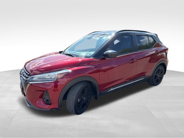Used 2023 Red Nissan SR image 4