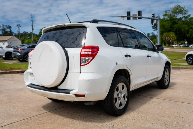 Used 2012 Super White Toyota Base image 19