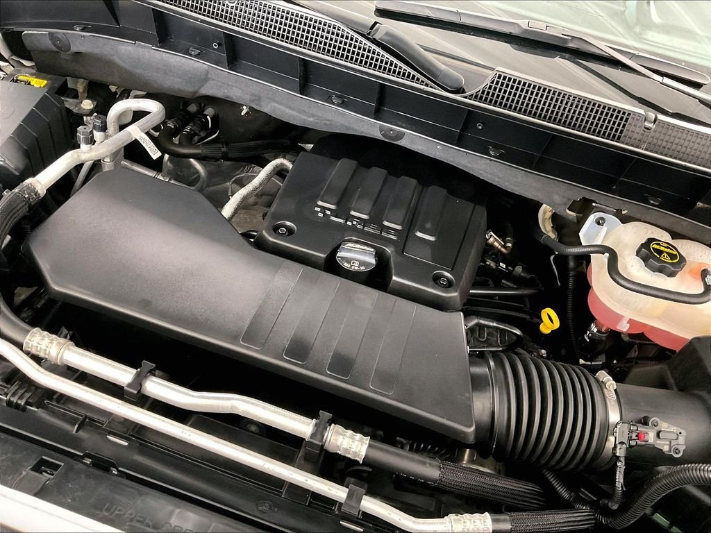 Used 2025 Summit White Chevrolet LT image 35