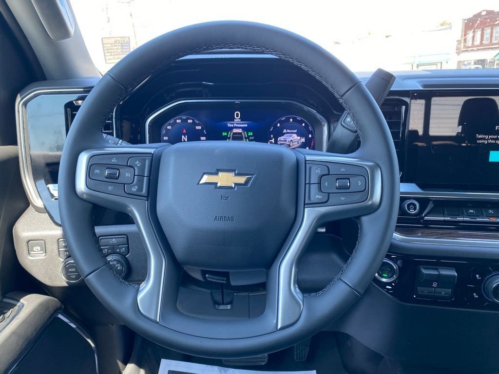 2025 Chevrolet Silverado 1500 LT - Photo 11