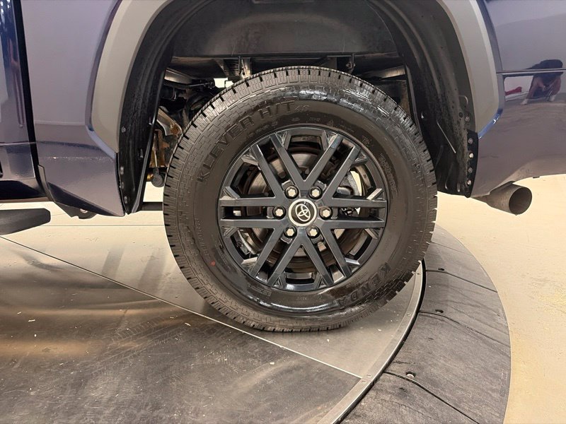 Used 2022  Toyota SR5 image 36