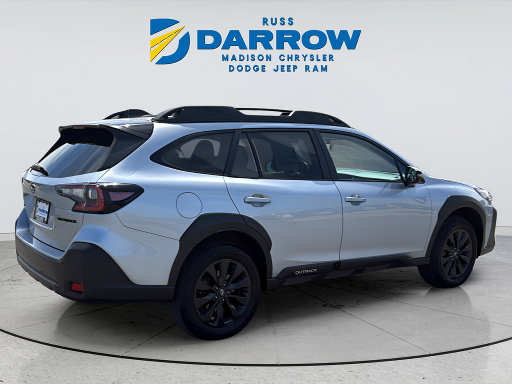 Used 2025 Silver Subaru Onyx Edition image 5