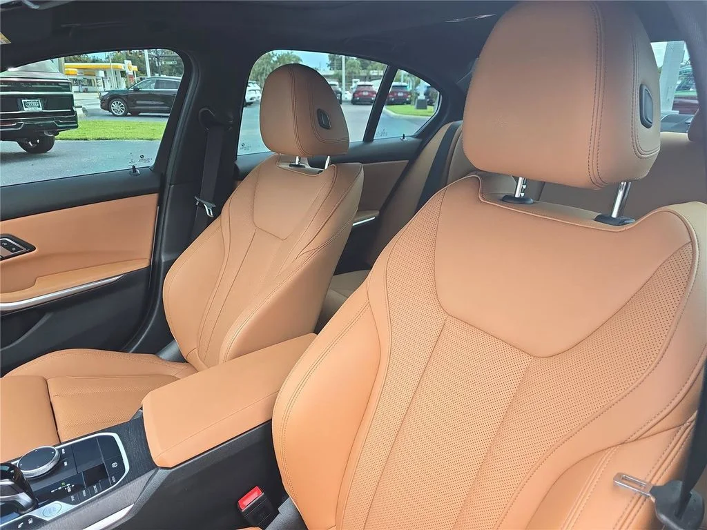Used 2022 White BMW 330e xDrive image 19