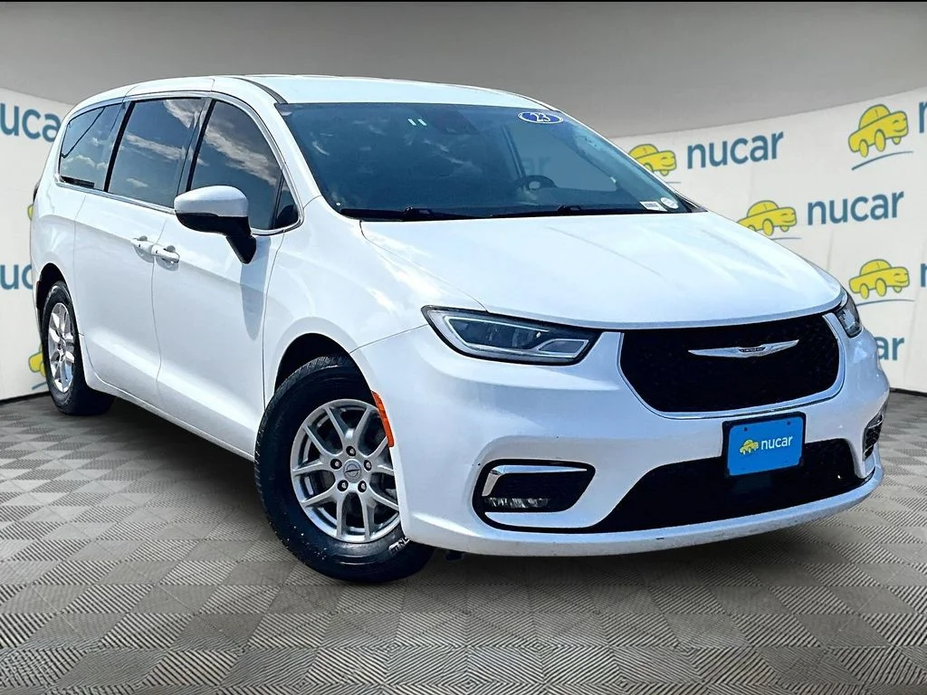 Used 2023 Bright White Clearcoat Chrysler Touring L image 1