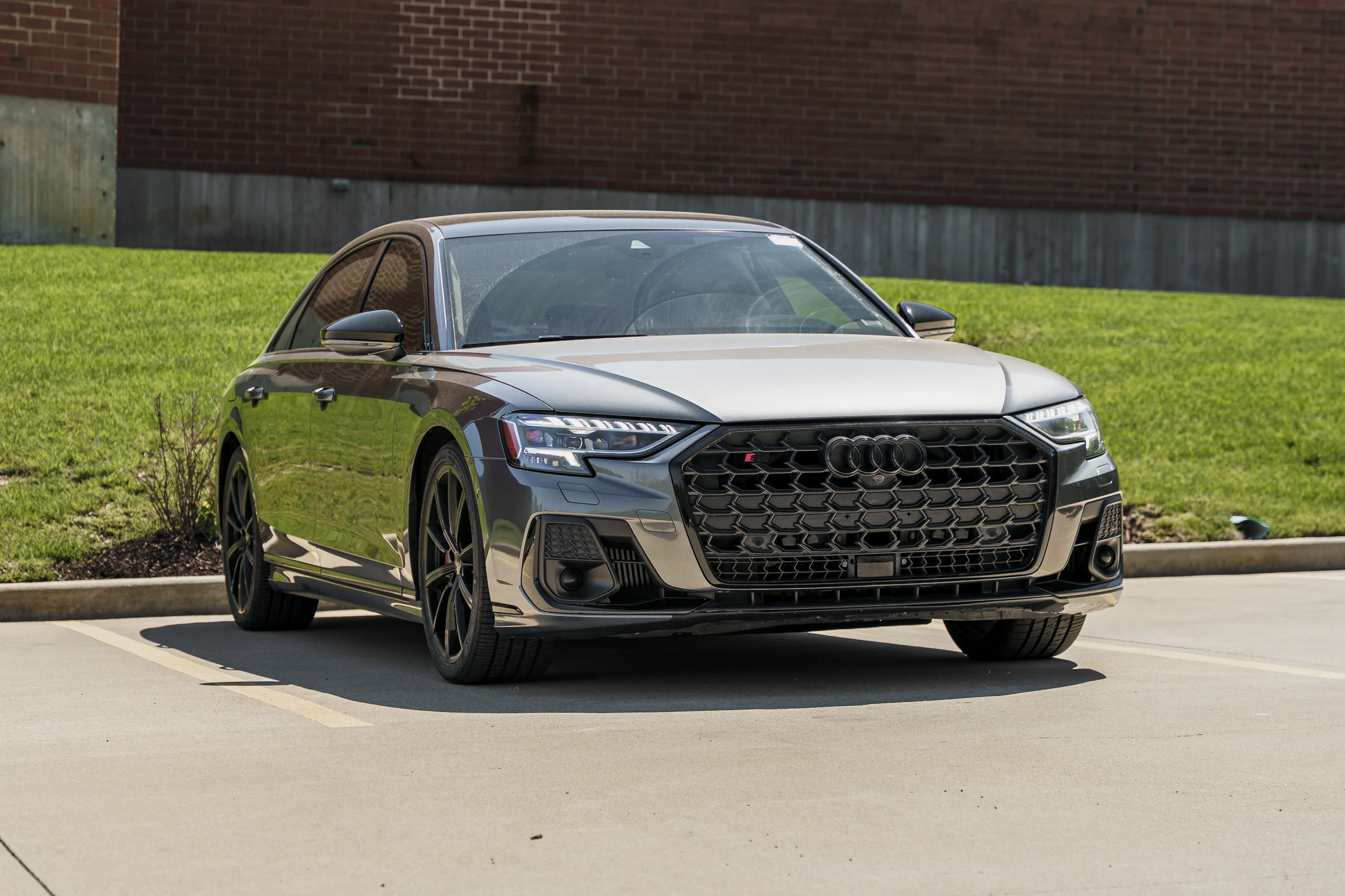 2022 Audi S8 4.0T quattro Tiptronic's photo