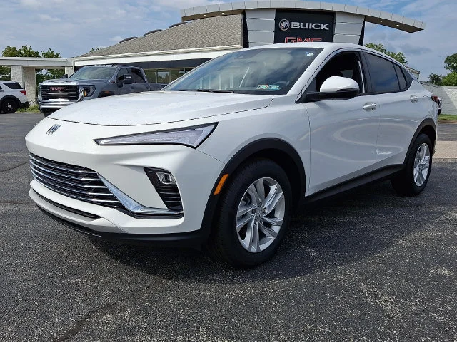 New 2026 Summit White Buick Preferred image 3