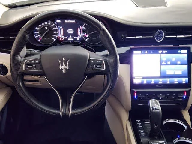 Used 2022 Bianco Maserati Modena image 25
