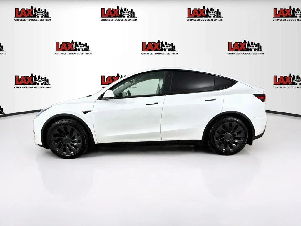 Used 2022 White Tesla Long Range image 4