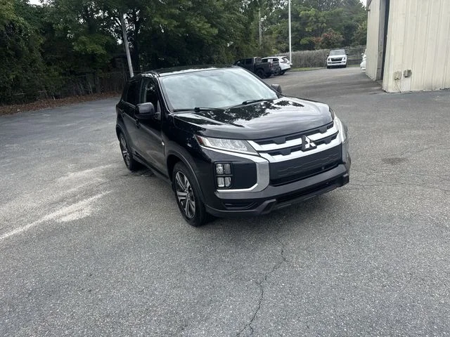 Used 2020  Mitsubishi 2.0 ES image 3