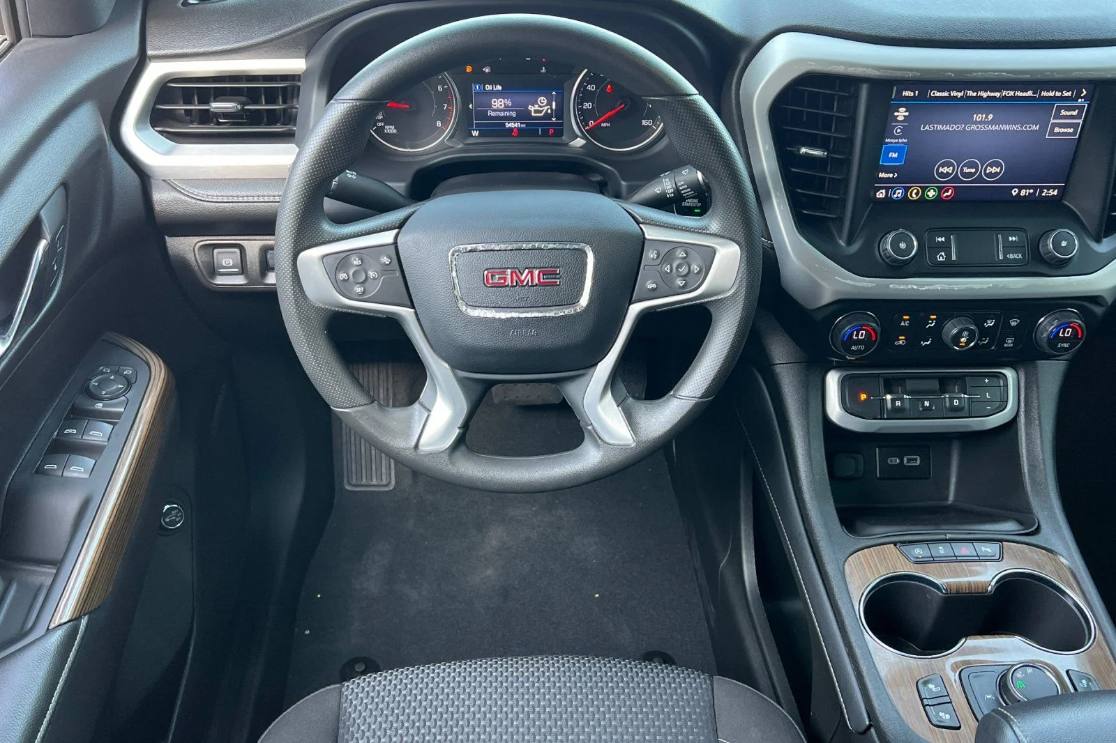 Used 2023 Silver GMC SLE image 14