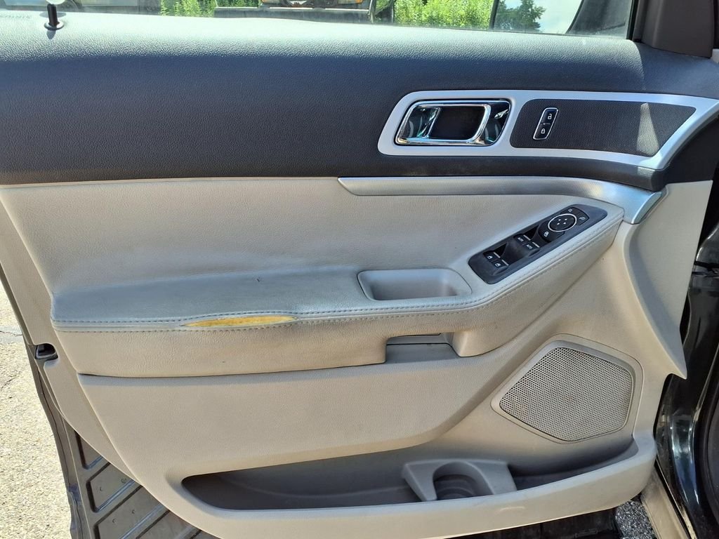 Used 2014 Gray Ford XLT image 11
