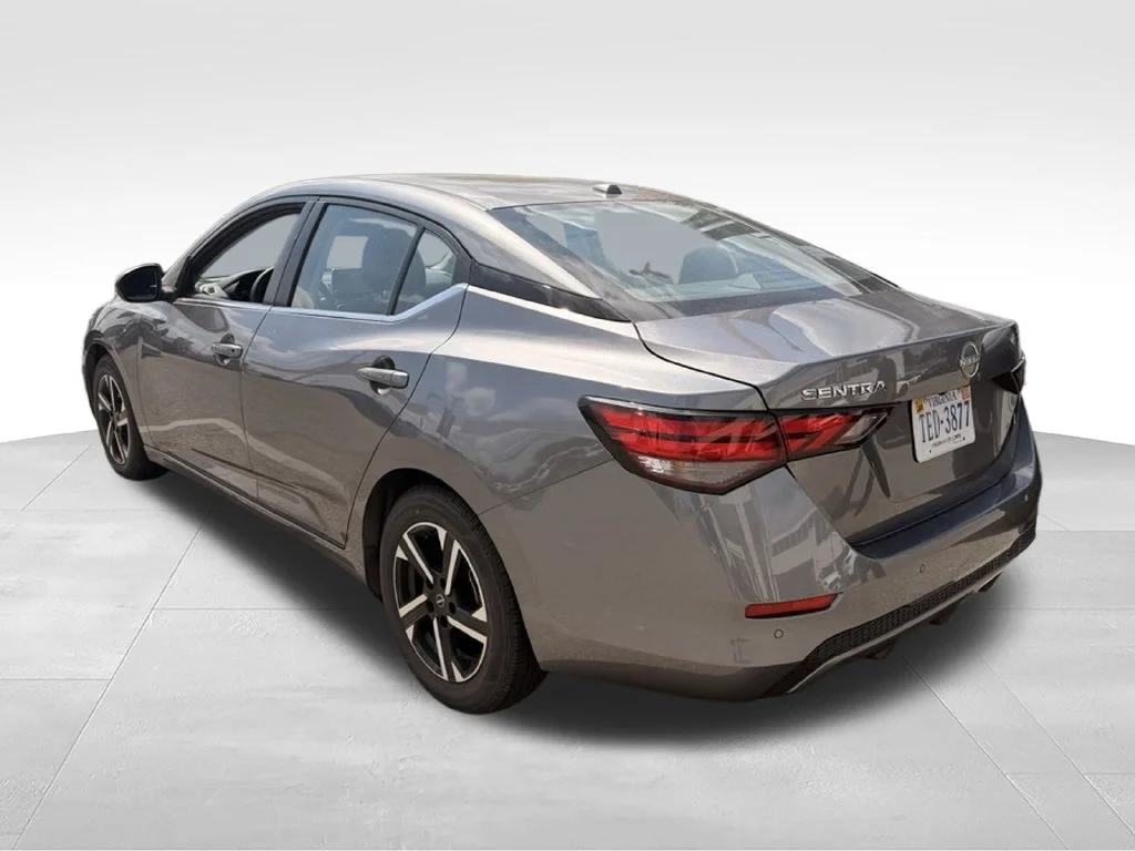 Used 2025 Gray Nissan SV image 4