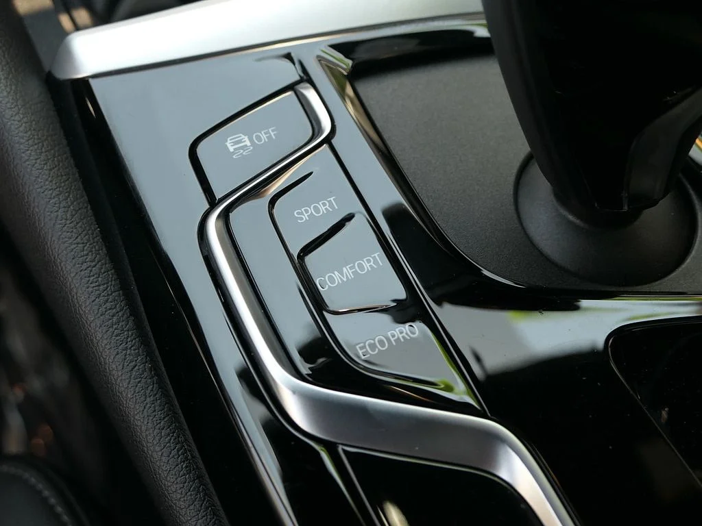 Used 2023 Black BMW 530i image 20