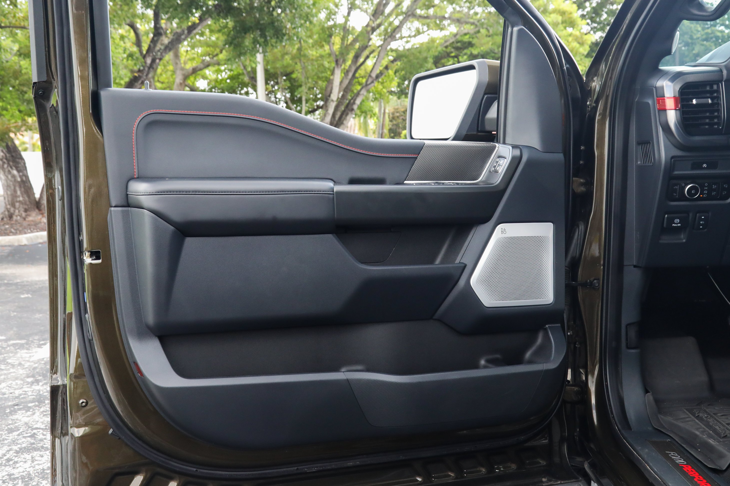 Used 2025 Green Ford Raptor image 16