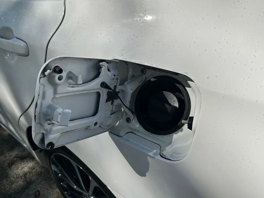 Used 2016 White Toyota LE image 34