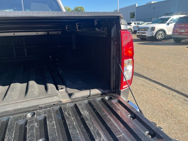 Used 2017 Gray Nissan SV image 19