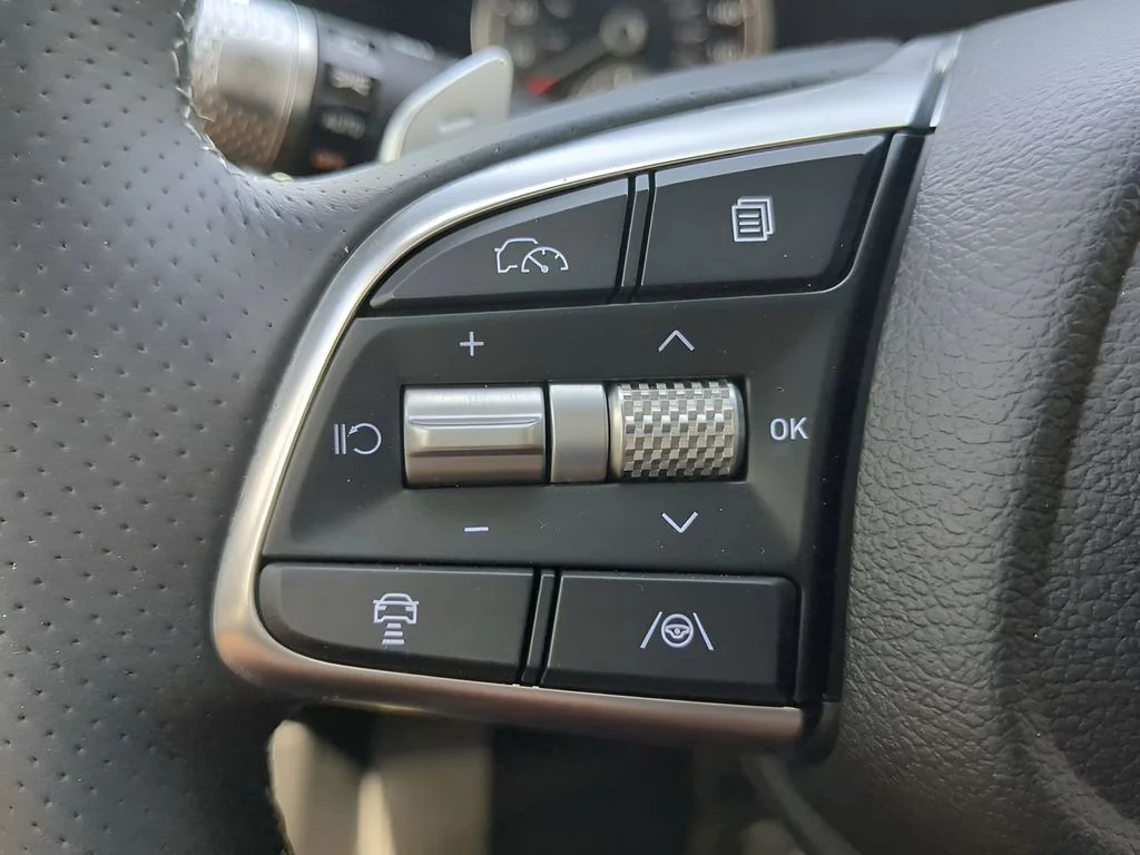 2026 GENESIS G70 Standard - Photo 23