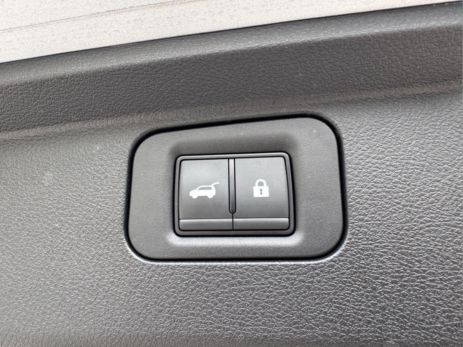Certified Used 2025 Dynamic Metal INFINITI SENSORY image 11