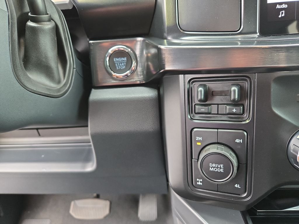 New 2026 Oxford White Ford F-250® Lariat® image 23