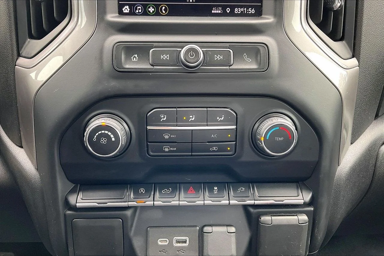 Used 2021 Blue Chevrolet Custom image 17