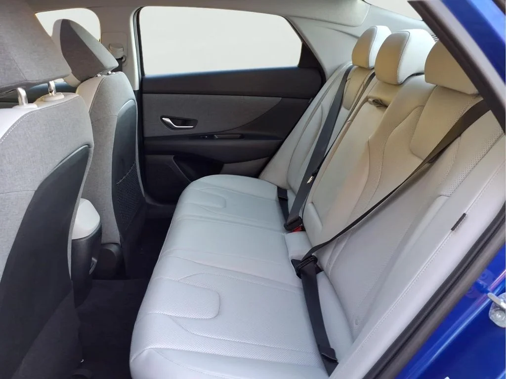 Used 2025 Blue Hyundai Limited image 23