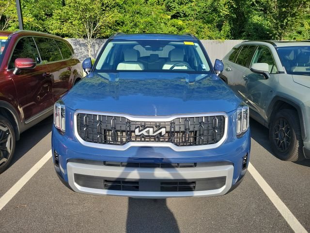 Used 2025 Midnight Kia EX image 2