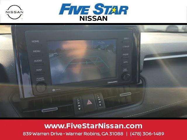Used 2022  Toyota XLE Premium image 16
