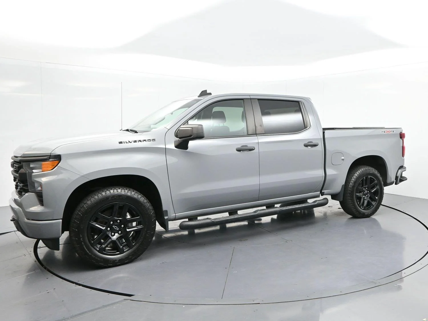 Used 2024 Slate Gray Metallic Chevrolet Custom image 4