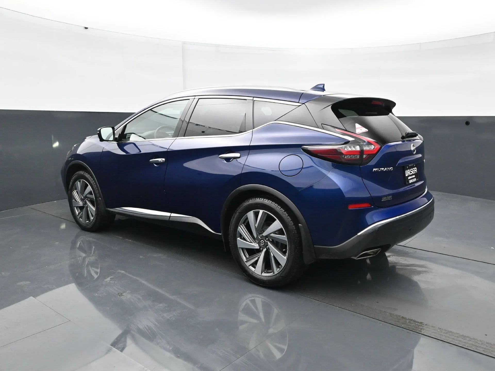 Used 2020 Deep Blue Pearl Nissan SL image 4