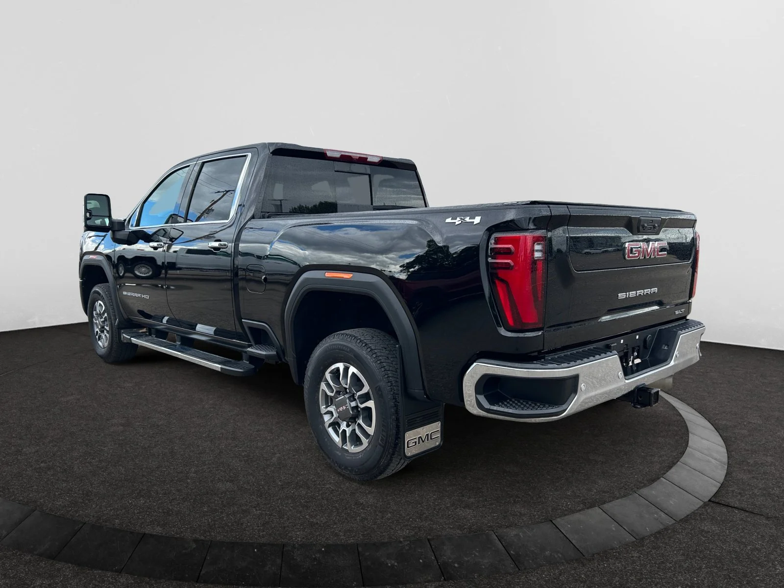 Used 2025 Onyx Black GMC SLT Crew 6.6L DIESEL Leather Sunroof 4x4 image 3