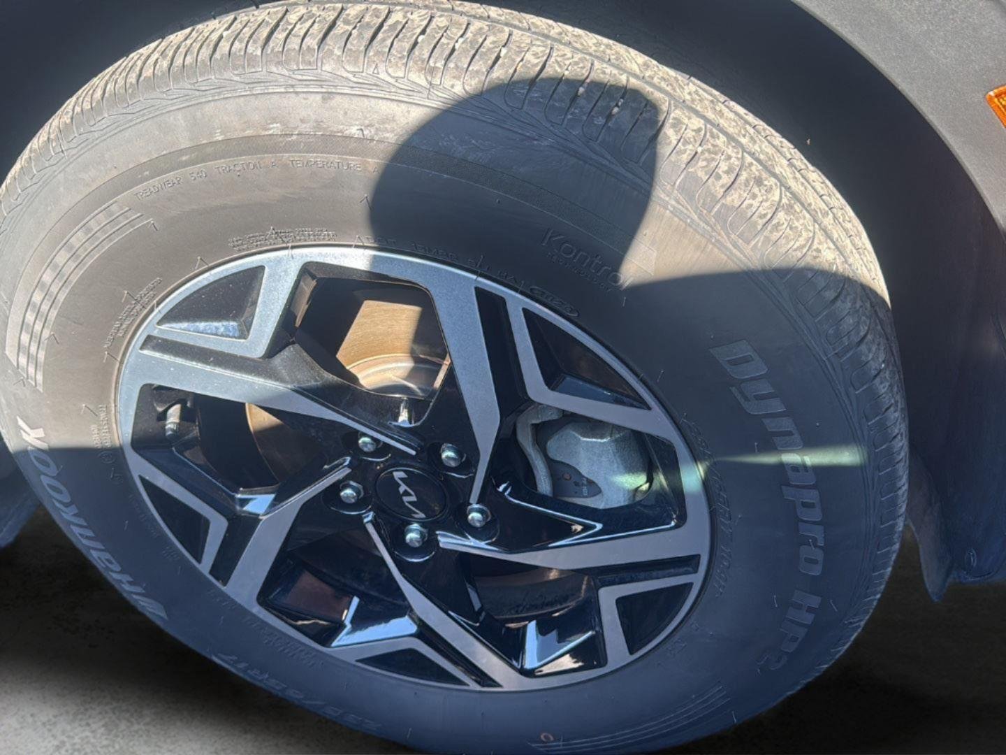 Used 2024 Fusion Black Kia LX image 3
