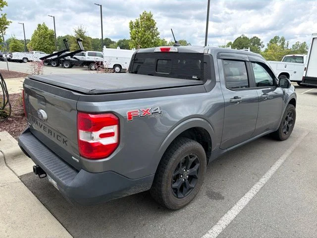 Used 2022 Gray Ford Lariat image 3