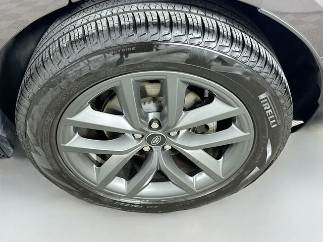 Certified Used 2026 Gray Land Rover Dynamic SE image 33