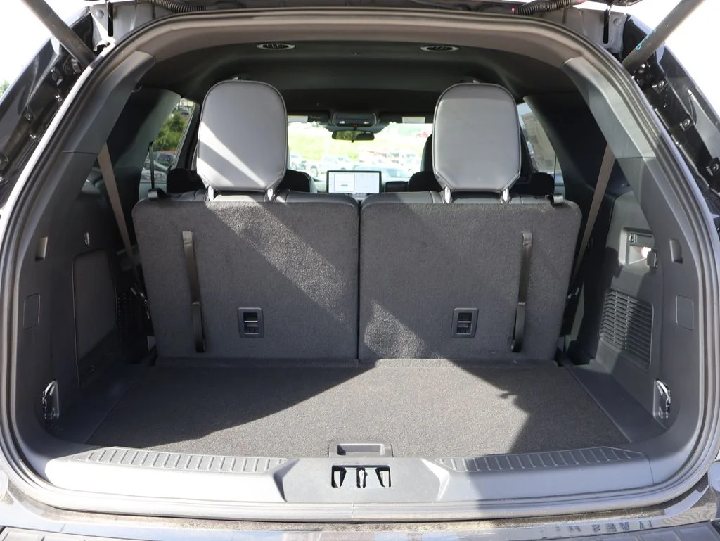 New 2026 Agate Black Metallic Ford ST-Line image 16
