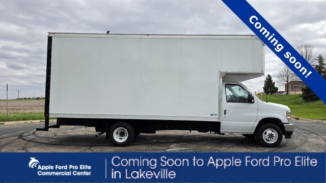 New 2027 Oxford White Ford Base image 2