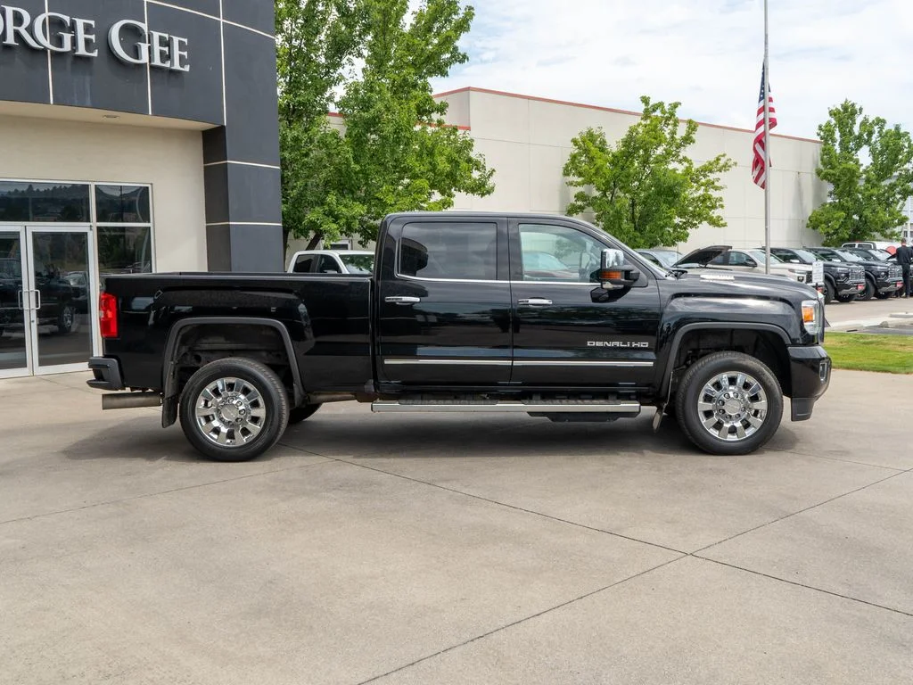 Used 2018 Black GMC Denali image 8