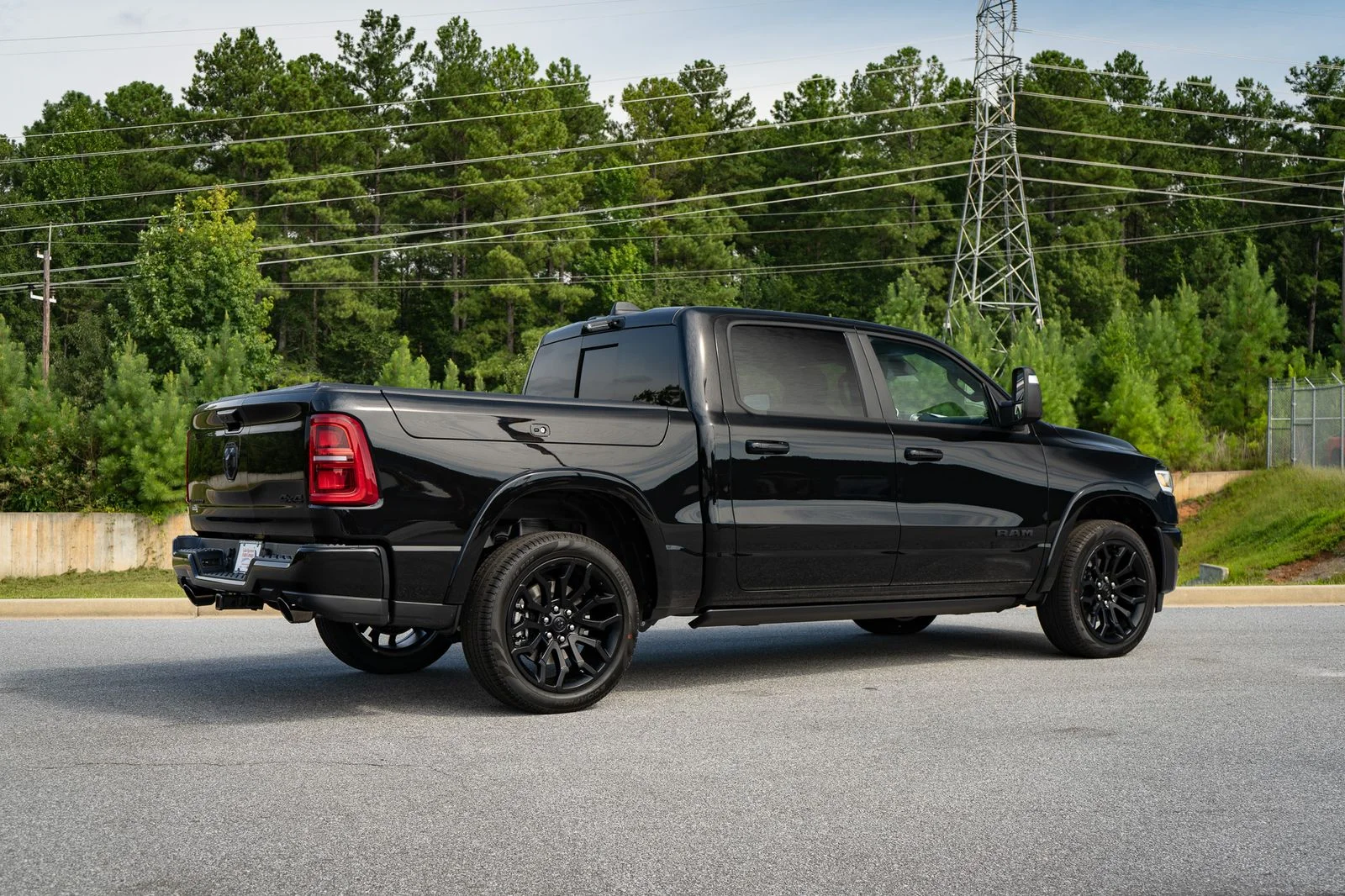 New 2026 Diamond Black Crystal Pearl-Coat Exterior Paint RAM Limited image 20