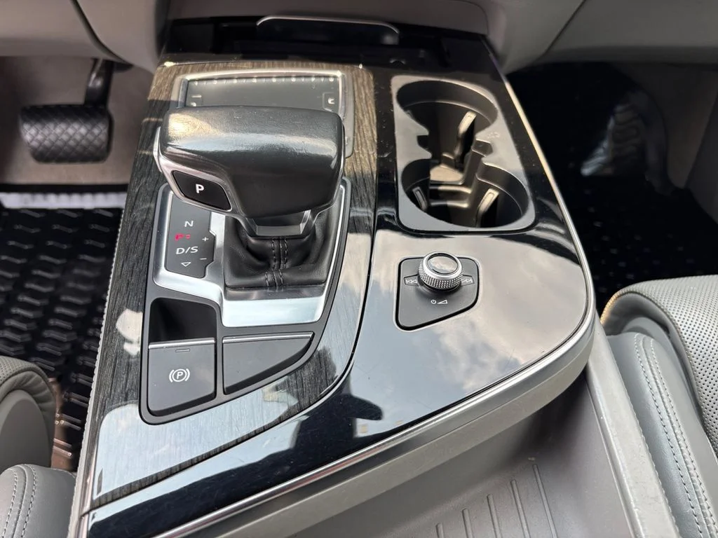 Used 2018 Gray Audi 3.0T Prestige image 33