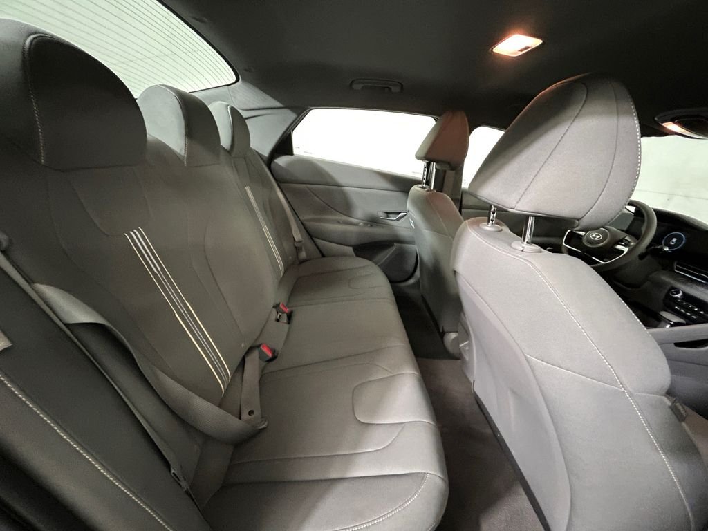 Used 2024 Silver Hyundai SEL image 17