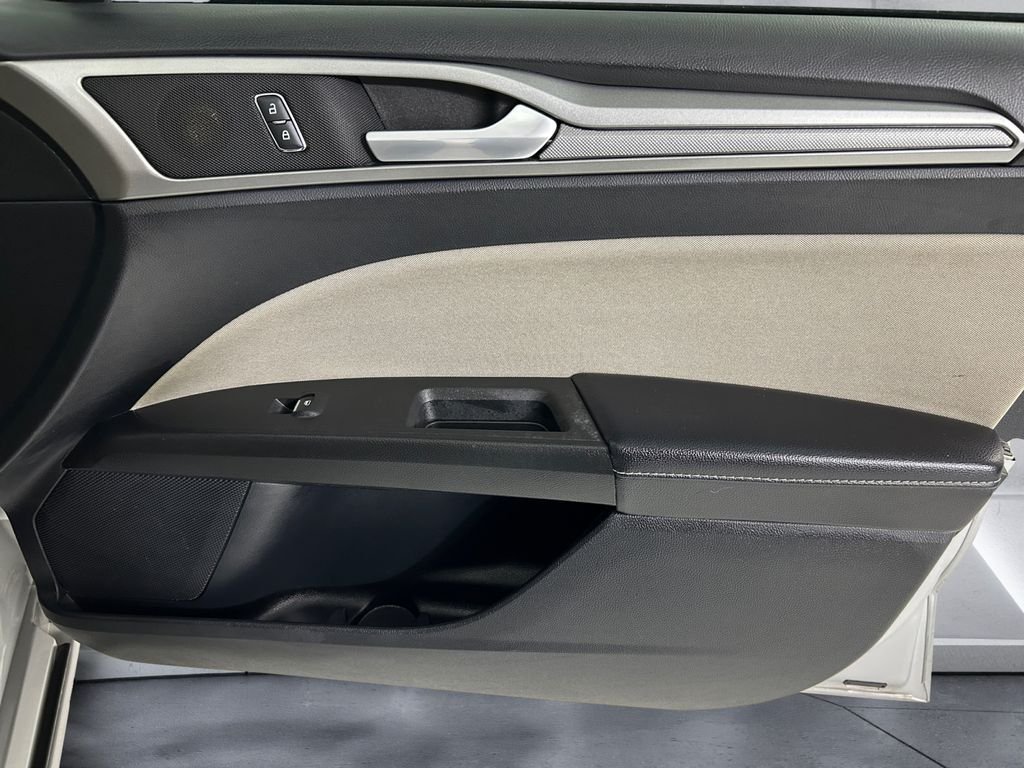 Used 2019 Silver Ford S image 15