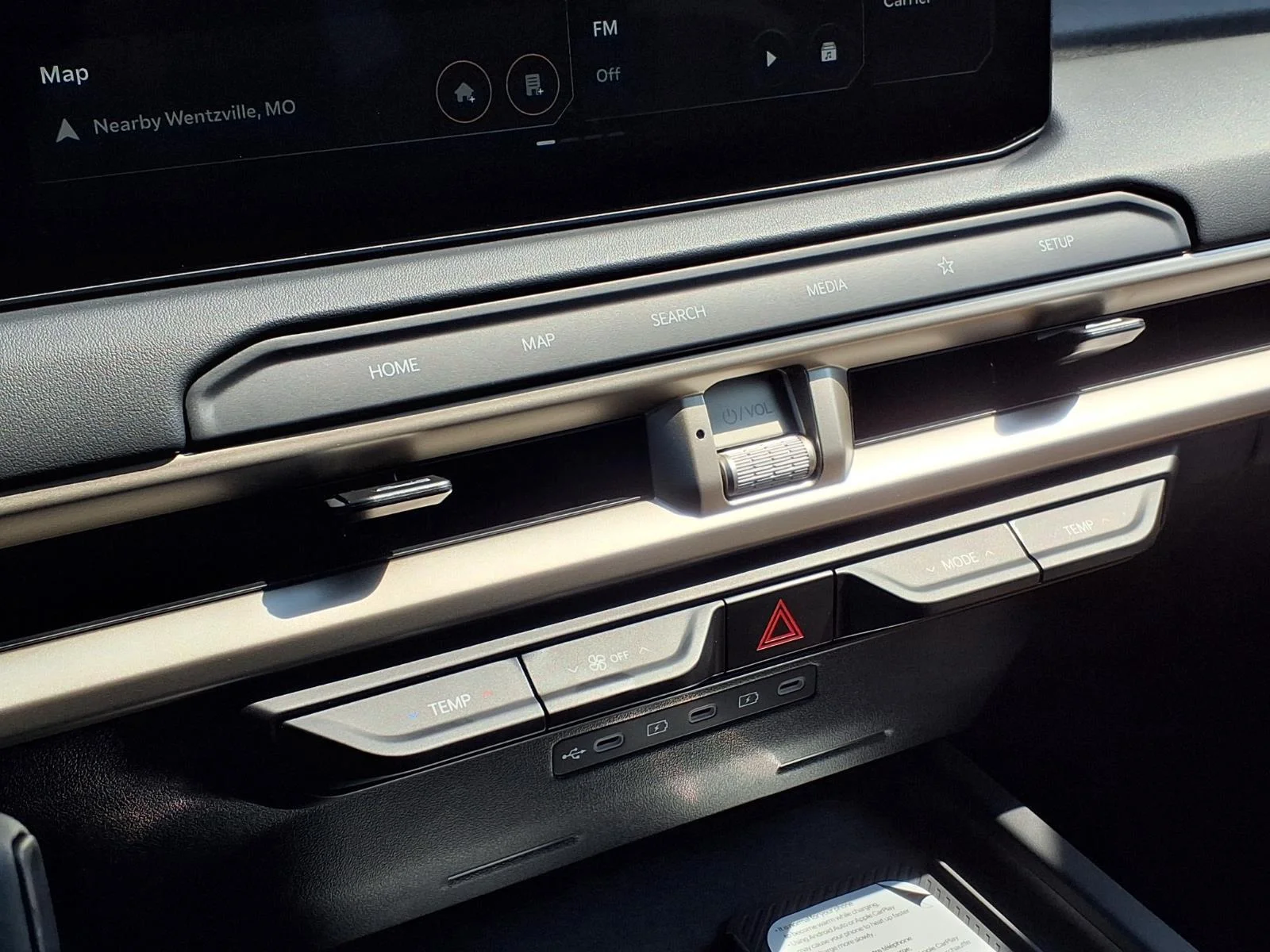 New 2027 Glacial White Pearl Kia EX image 4