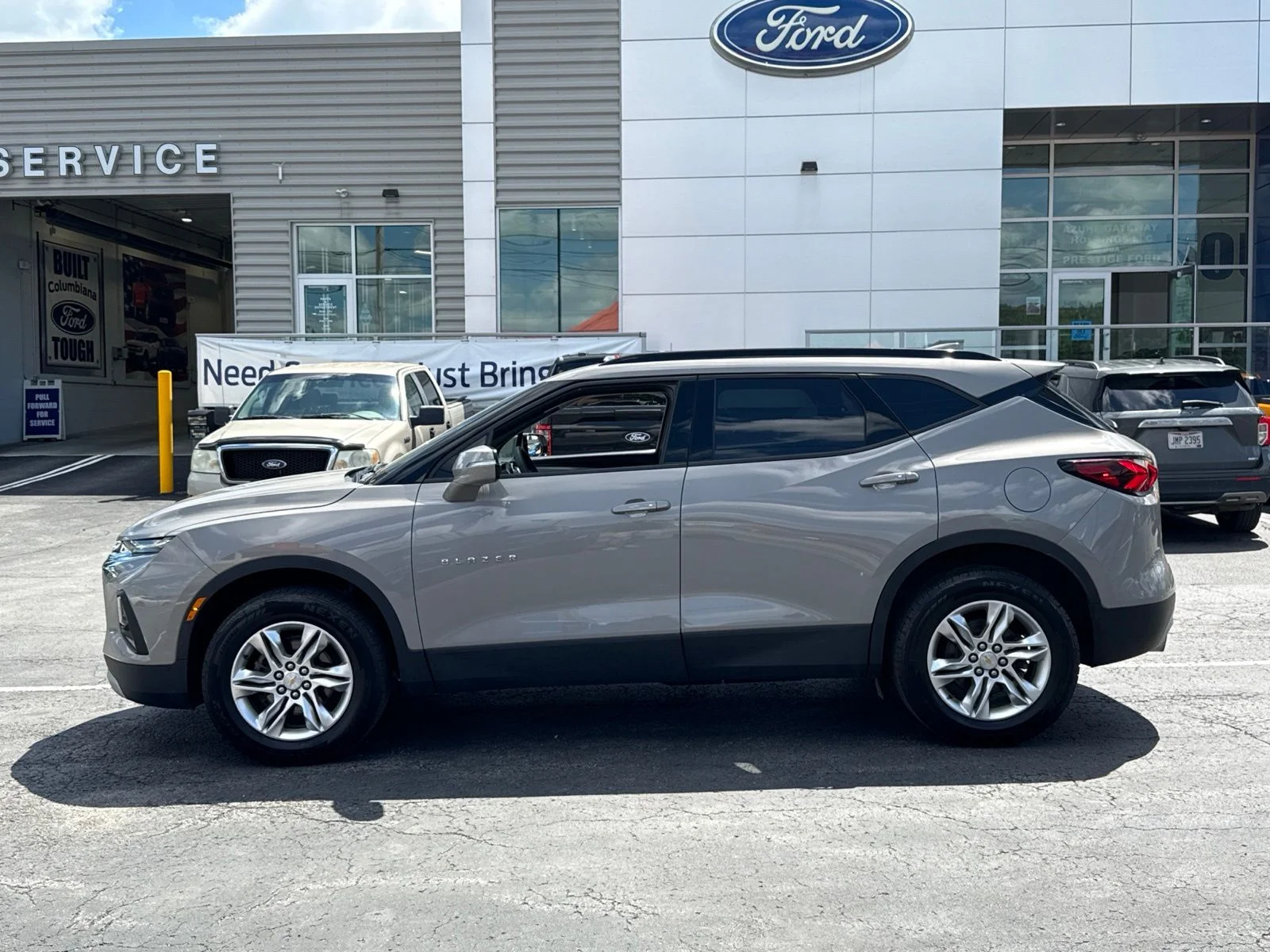 Used 2021 Gray Chevrolet LT image 3