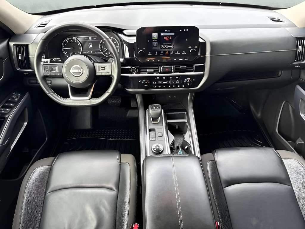 Used 2022  Nissan SL image 28