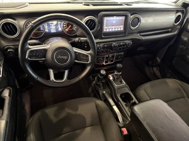 Used 2018 Silver Jeep Unlimited Sahara image 20