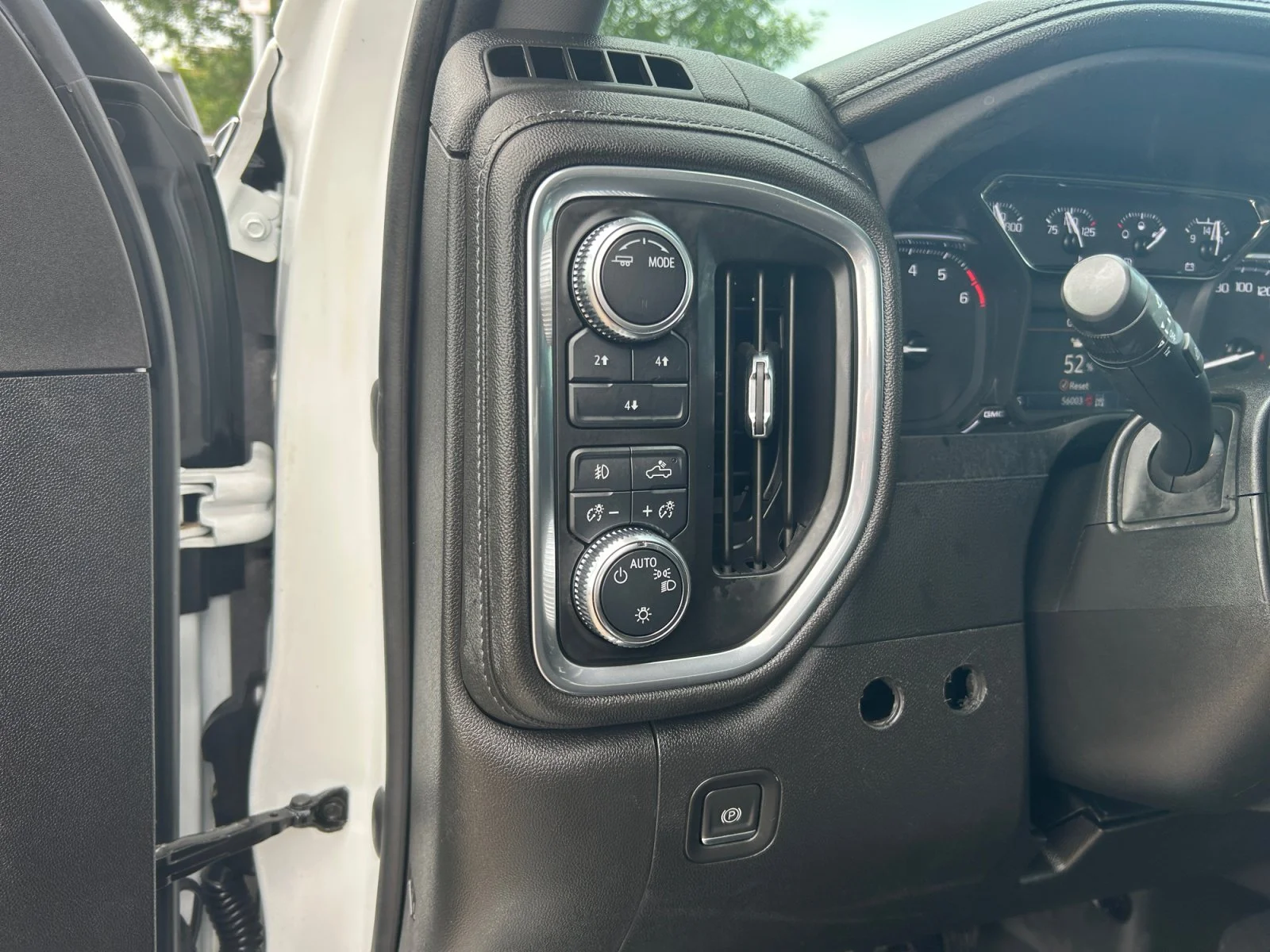 Used 2023 Summit White GMC SLE Crew Cab 4x4 6.6L GAS image 16
