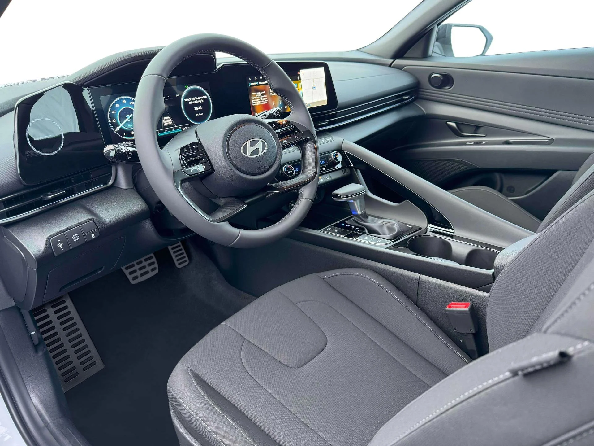 New 2025 White Hyundai SEL Sport image 14